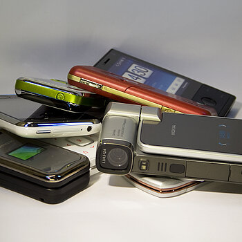 ein Haufen Smartphones