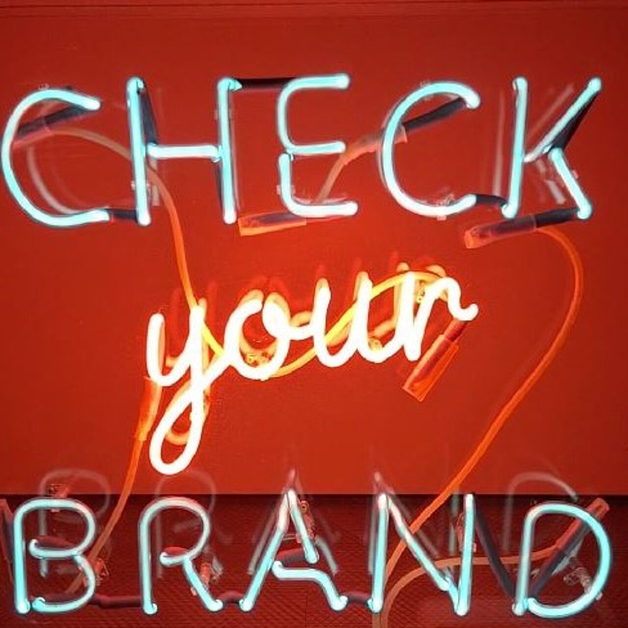 Leuchtschild_Check your brand
