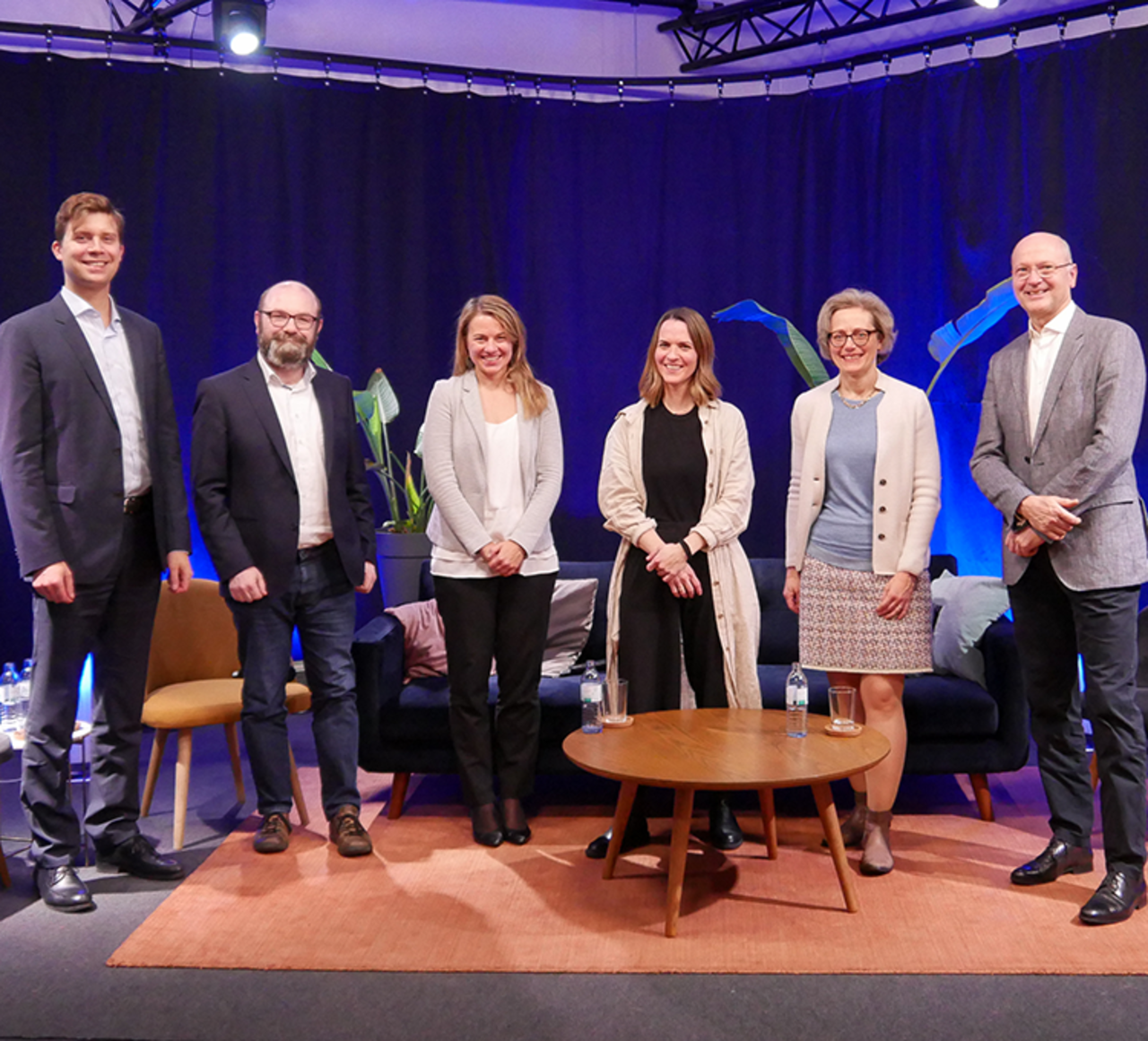 Personen von links nach rechts: Fabian Stanke, Alois Zoitl, Sabine Konrad, Stefanie Summerauer, Karin Hofmann, Wolfgang Dietl