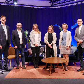 Personen von links nach rechts: Fabian Stanke, Alois Zoitl, Sabine Konrad, Stefanie Summerauer, Karin Hofmann, Wolfgang Dietl