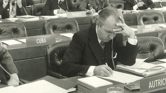 Foto von der Tagung der Verwaltungsorgane der WIPO mit Präsident Otto Leberl, 1979