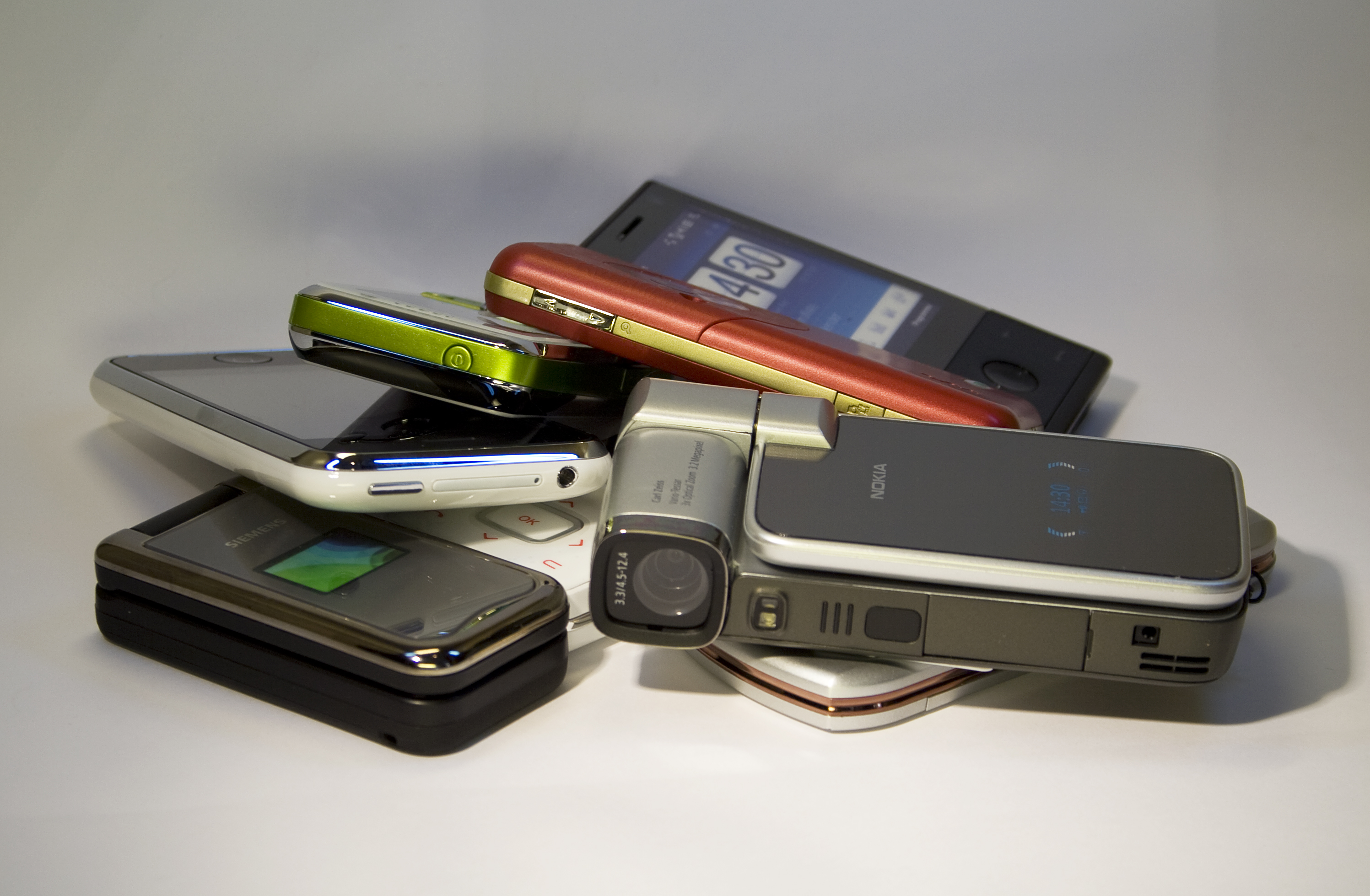 ein Haufen Smartphones